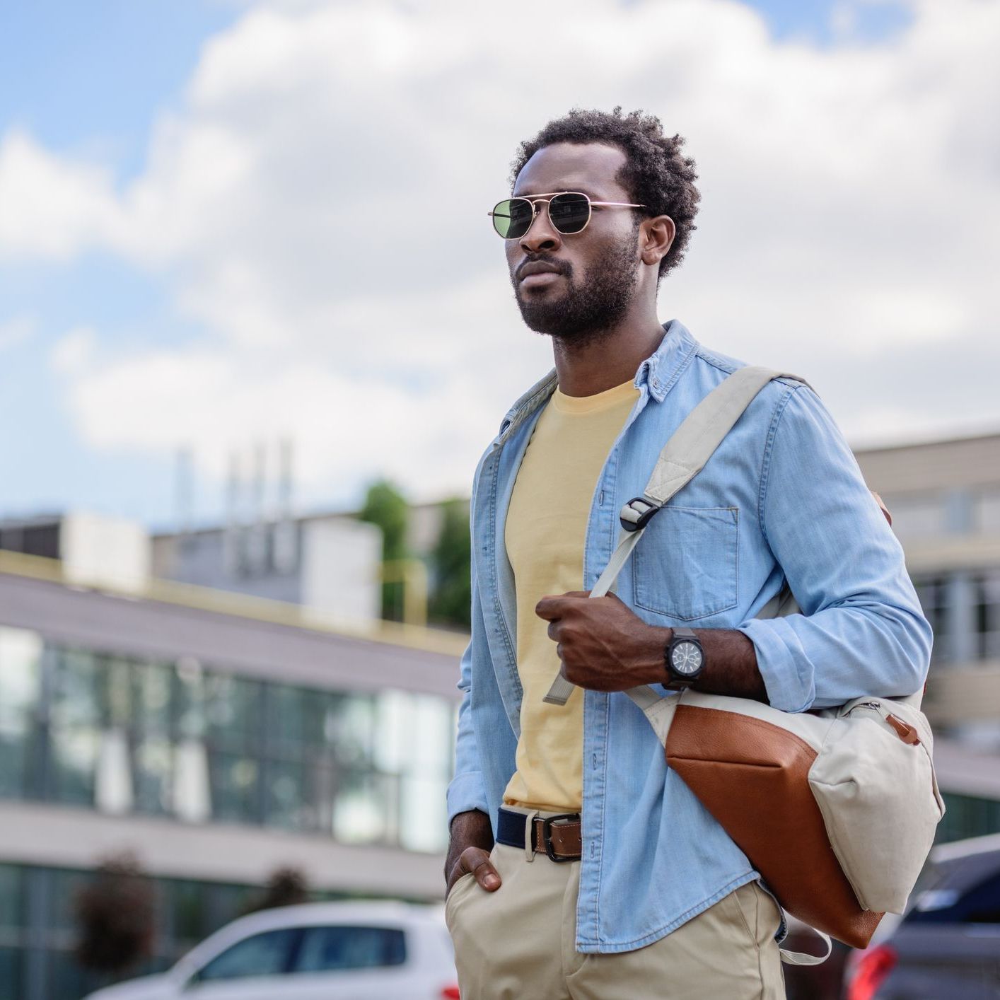 man wearing sunglasses outside man wearing sunglasses outside