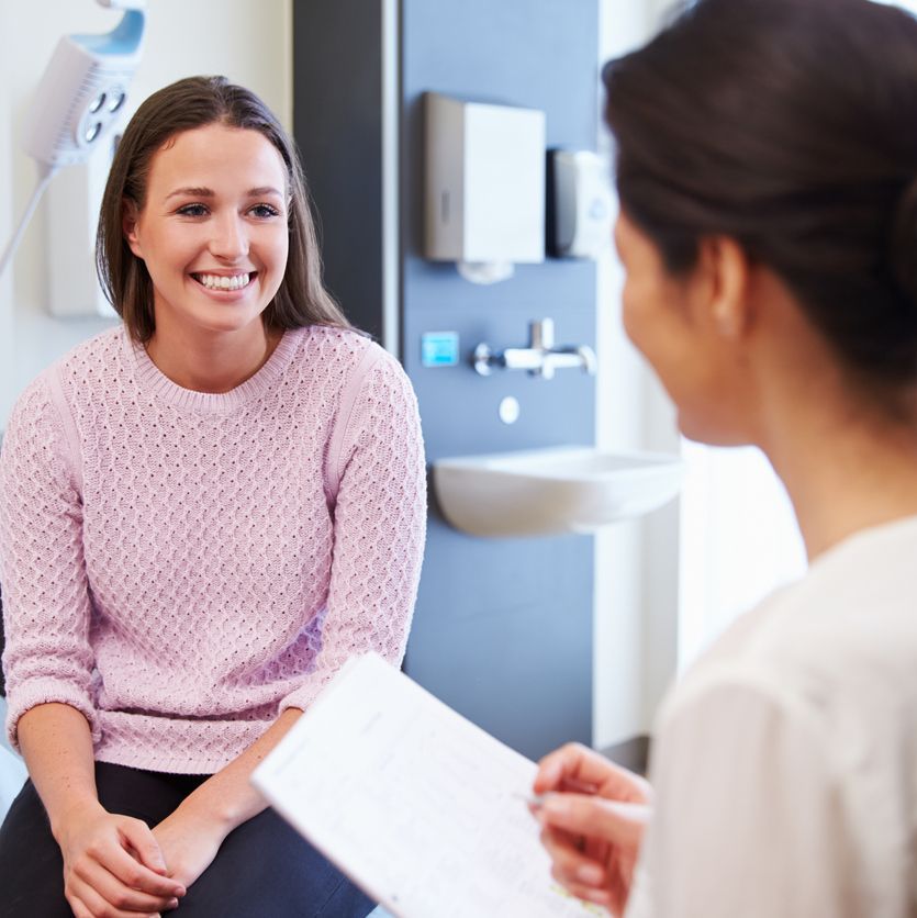 woman talking to a dermatologist about Hidradenitis Suppurativa woman talking to a dermatologist about Hidradenitis Suppurativa